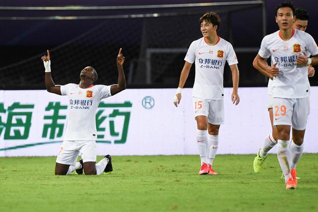 三位2亿先生！76人三巨头合同总额超7亿美元