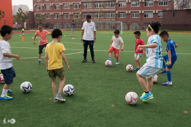 决战20强 贵州“村超”为何一场定胜负？决战20强 贵州“村超”为何一场定胜负？