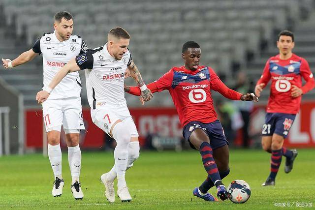 小萨32+21国王险胜鹈鹕3连胜 绿军大胜活塞