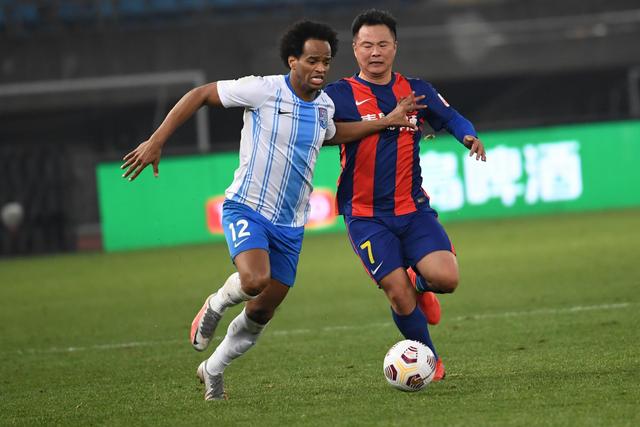 欧冠-萨拉赫破门埃利奥特建功 利物浦2-1里尔